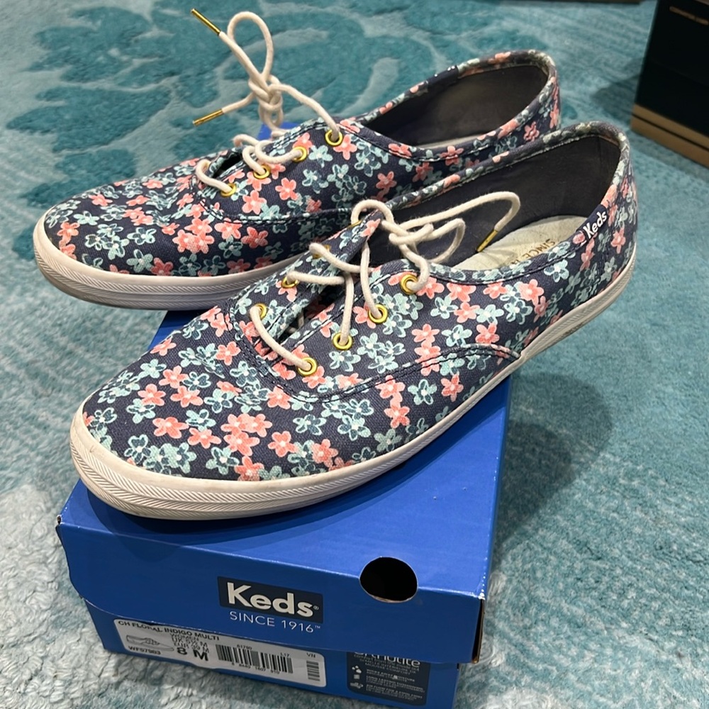 Good condition Keds